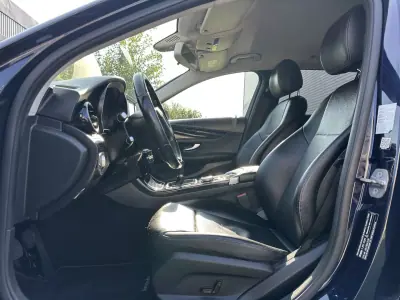 Mercedes-Benz C 180 2017 - 15900 EUR, 249000 km - AUTO.MOTO.pt - 249000km - foto 44 de 58