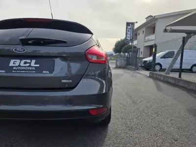 Ford Focus 2015 - 10990 EUR, 105000 km - AUTO.MOTO.pt - 105000km - foto 7 de 32