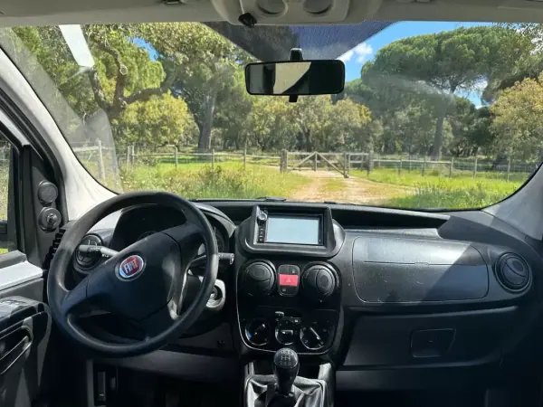 Fiat Qubo 2014 - 5700 EUR, 215000 km - AUTO.MOTO.pt - 215000km - foto 5 de 8
