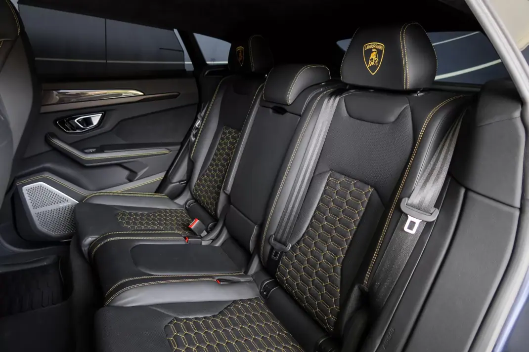 Lamborghini Urus 2022 - 295000 EUR, 44172 km - AUTO.MOTO.pt - 44172km - foto 25 de 26