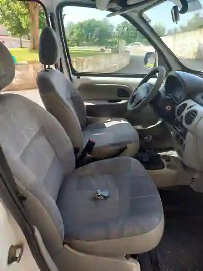 Renault Kangoo 2004 - 4400 EUR, 266000 km - 266000km - foto 9 de 12