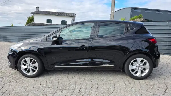 Renault Clio 2018 — foto 2 de 31