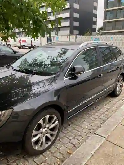 Skoda Superb Break 2014 - 9500 EUR, 207000 km - AUTO.MOTO.pt - 207000km - foto 4 de 10