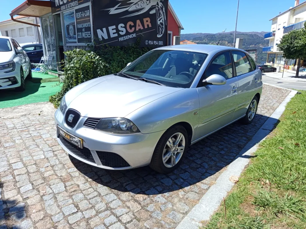 SEAT Ibiza 2006 - 4990 EUR, 144800 km - AUTO.MOTO.pt - 144800km - foto 2 de 10