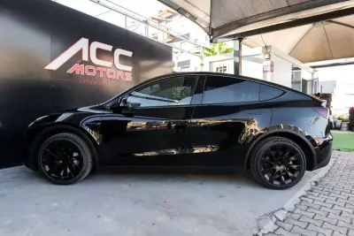Tesla Model Y 2023 - 36990 EUR, 86000 km - AUTO.MOTO.pt - 86000km - foto 21 de 33