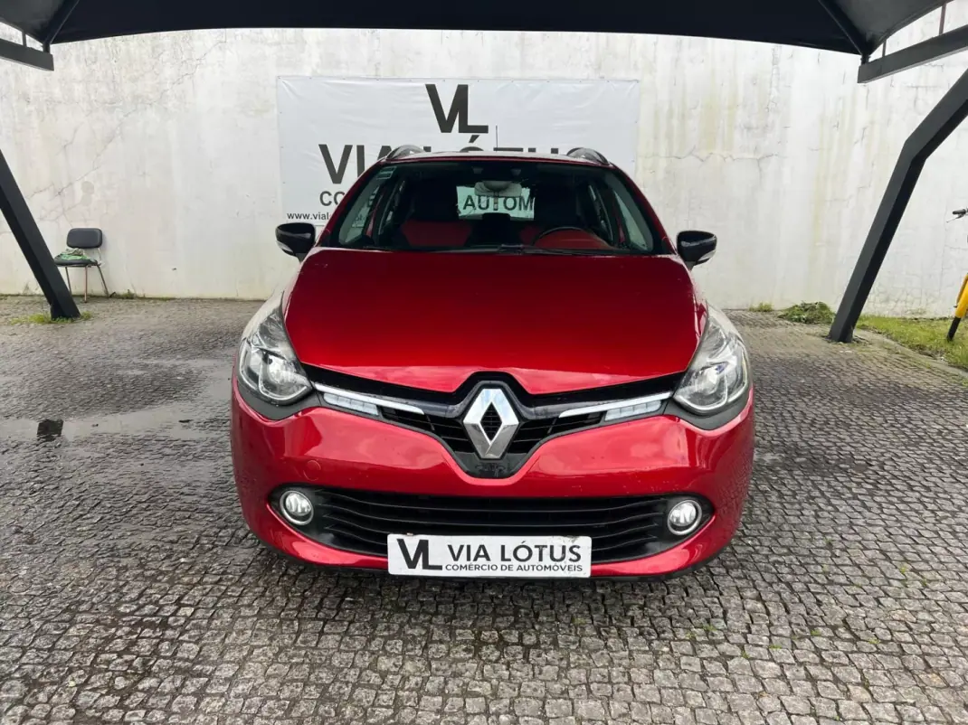 Renault Clio Break 2013 - 8000 EUR, 258800 km - AUTO.MOTO.pt - 258800km - foto 7 de 11