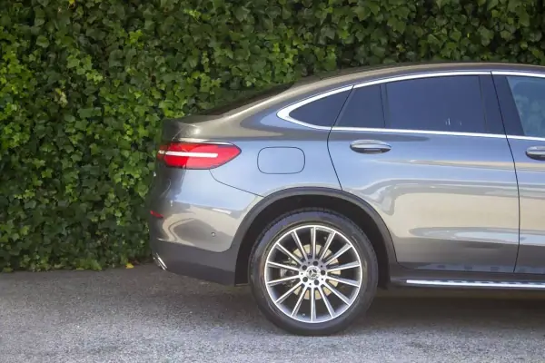 Mercedes-Benz GLC 350 2018 - 36900 EUR, 158000 km - AUTO.MOTO.pt - 158000km - foto 4 de 18