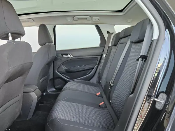 Peugeot 308 SW 2019 - 11750 EUR, 133000 km - AUTO.MOTO.pt - 133000km - foto 6 de 10
