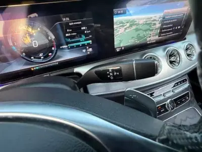 Mercedes-Benz E 220 2017 - 31950 EUR, 241000 km - AUTO.MOTO.pt - 241000km - foto 35 de 51