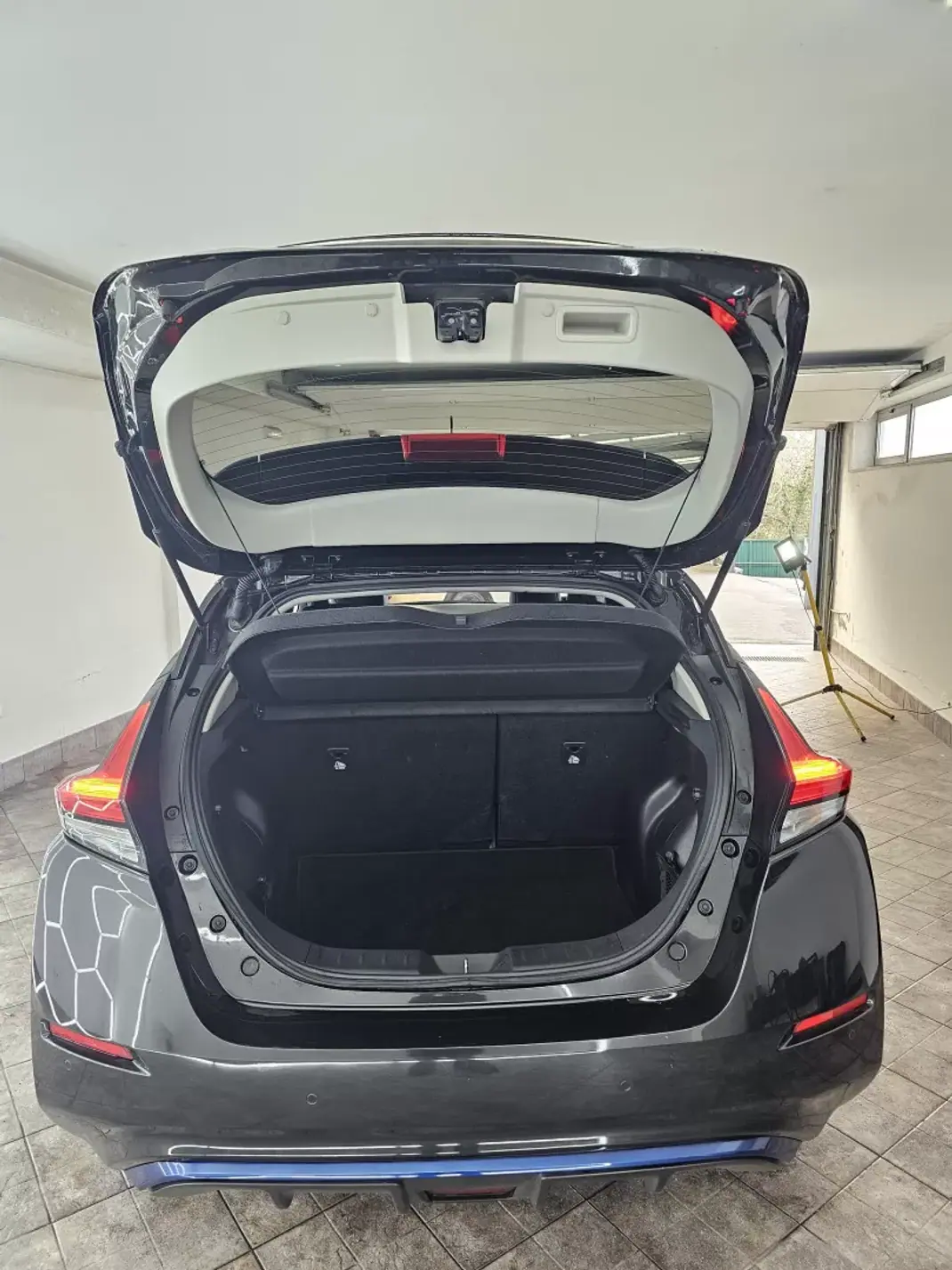 Nissan Leaf 2019 - 19500 EUR, 25097 km - AUTO.MOTO.pt - 25097km - foto 38 de 41