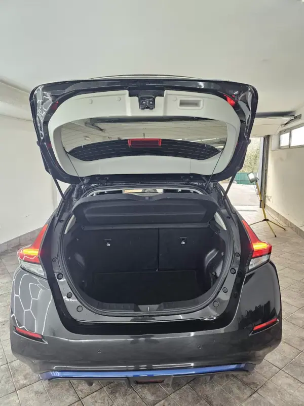 Nissan Leaf 2019 - 19500 EUR, 25097 km - AUTO.MOTO.pt - 25097km - foto 38 de 41
