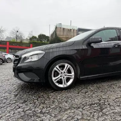Mercedes-Benz A 180 2014 - 13900 EUR, 186000 km - AUTO.MOTO.pt - 186000km - foto 11 de 15