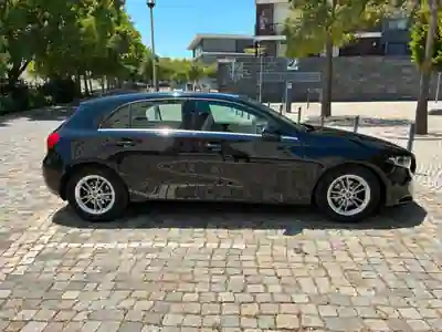 Mercedes-Benz A 160 2019 - 17500 EUR, 101000 km - AUTO.MOTO.pt - 101000km - foto 4 de 8