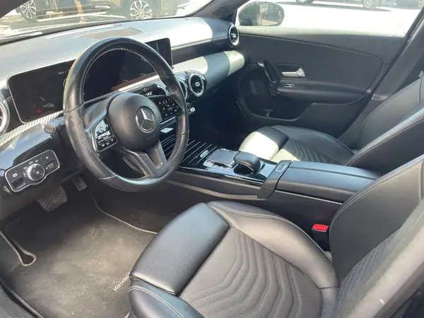 Mercedes-Benz A 180 2019 - 23700 EUR, 76000 km - AUTO.MOTO.pt - 76000km - foto 7 de 7