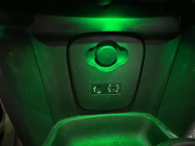 MINI 5 Portas 2016 - 13000 EUR, 203000 km - AUTO.MOTO.pt - 203000km - foto 19 de 27