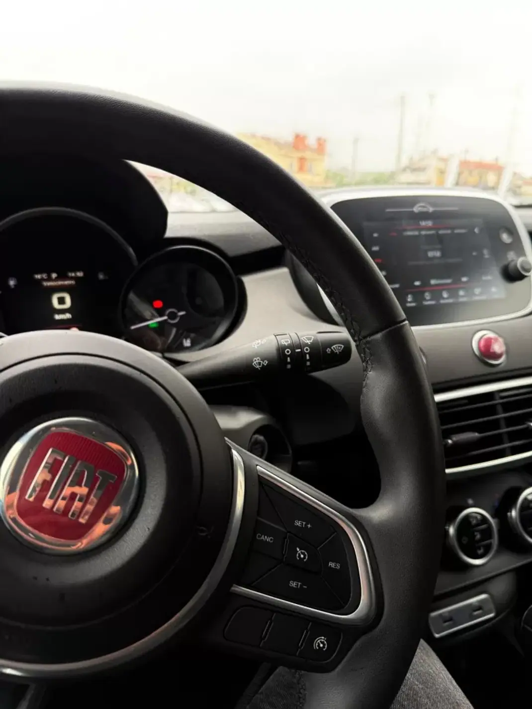 Fiat 500X 2023 - 17950 EUR, 46000 km - AUTO.MOTO.pt - 46000km - foto 19 de 24