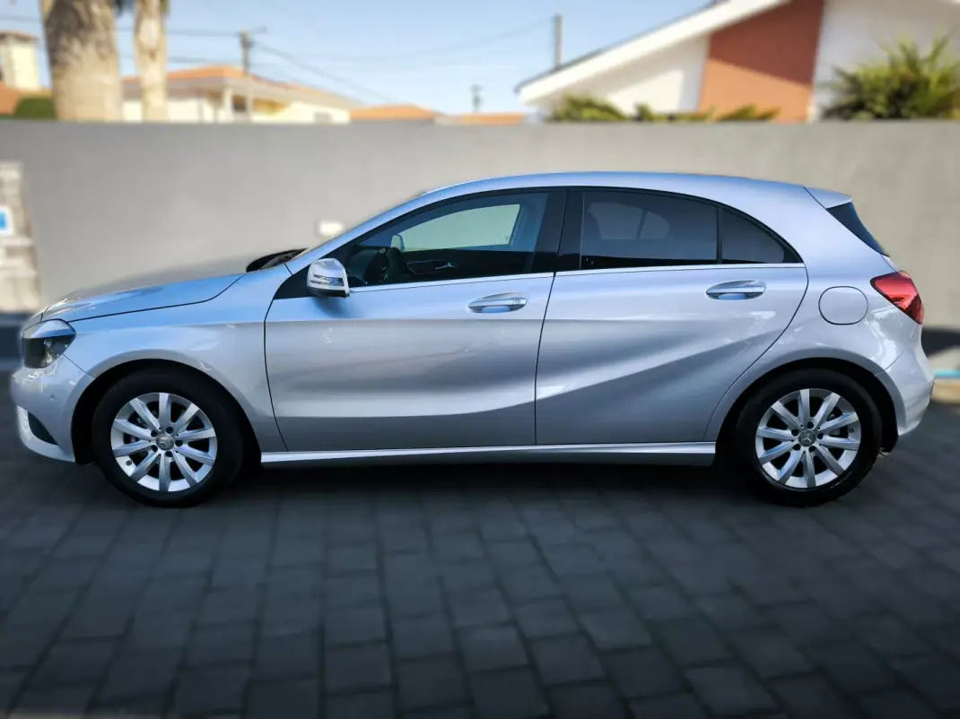 Mercedes-Benz A 160 2014 - 15950 EUR, 64000 km - AUTO.MOTO.pt - 64000km - foto 14 de 34
