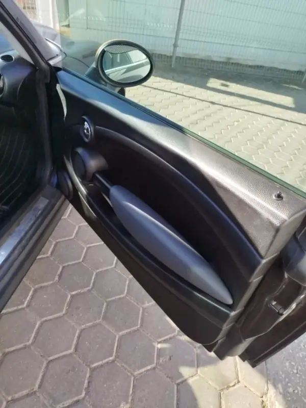 MINI Cooper 2010 - 8500 EUR, 272910 km - AUTO.MOTO.pt - 272910km - foto 7 de 14