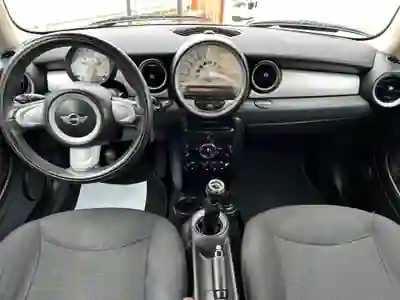 MINI One 2011 - 8700 EUR, 220000 km - AUTO.MOTO.pt - 220000km - foto 20 de 31