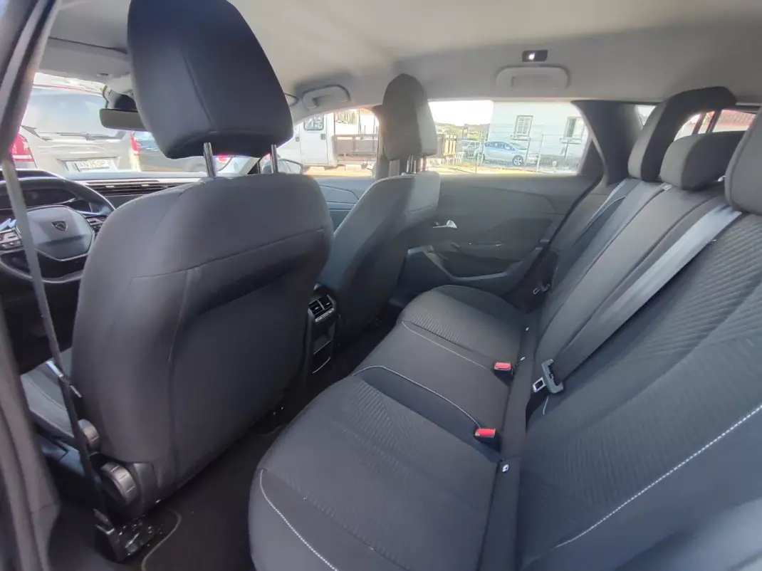 Peugeot 308 SW 2022 - 16990 EUR, 190000 km - AUTO.MOTO.pt - 190000km - foto 13 de 17