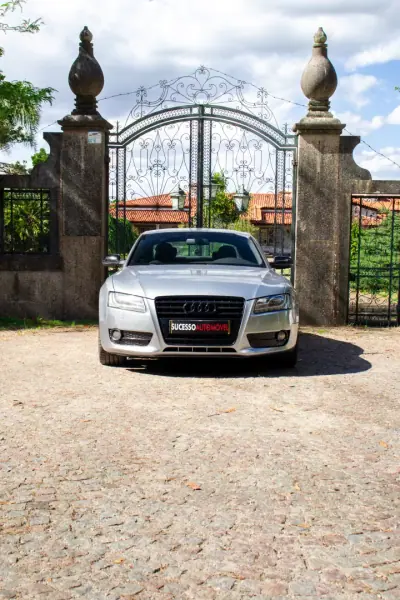 Audi A5 2010 - 13950 EUR, 218325 km - 218325km - foto 2 de 9