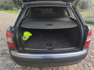 Audi A4 Avant 2002 — photo 4 of 9