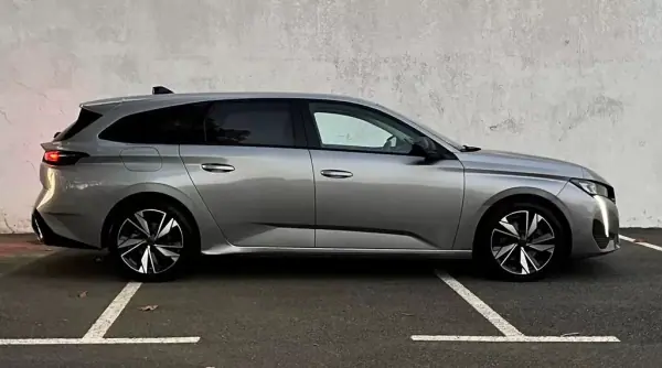 Peugeot 308 SW 2022 - 16900 EUR, 159901 km - AUTO.MOTO.pt - 159901km - foto 8 de 19