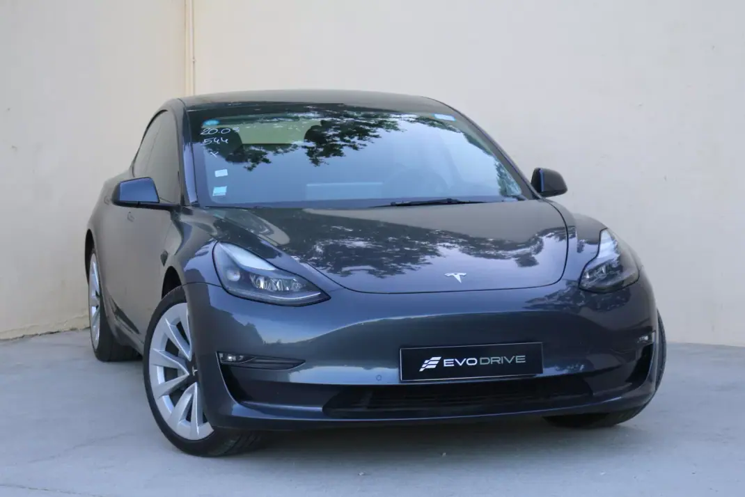 Tesla Model 3 2022 - 28990 EUR, 110500 km - AUTO.MOTO.pt - 110500km - foto 3 de 10