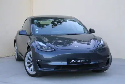 Tesla Model 3 2022 - 28990 EUR, 110500 km - AUTO.MOTO.pt - 110500km - foto 3 de 10