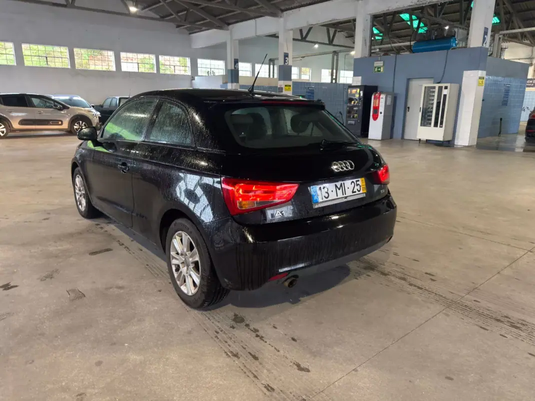 Audi A1 2011 - 10895 EUR, 86000 km - AUTO.MOTO.pt - 86000km - foto 2 de 16
