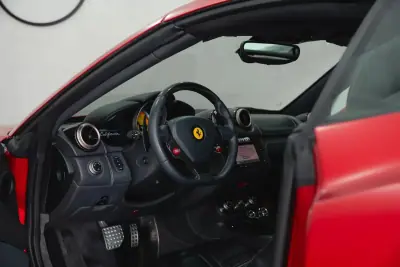 Ferrari California 2010 - 114950 EUR, 60515 km - AUTO.MOTO.pt - 60515km - foto 21 de 37