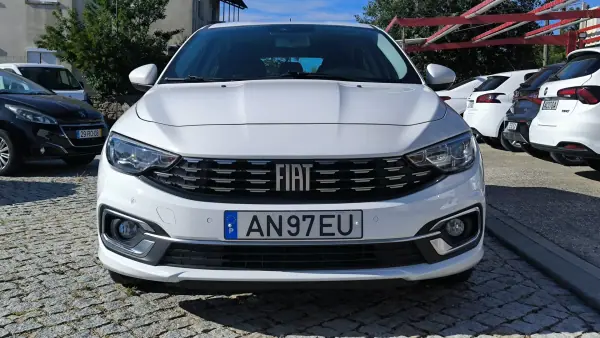 Fiat Tipo 2021 - 12450 EUR, 123360 km - AUTO.MOTO.pt - 123360km - foto 3 de 11