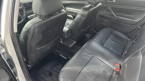 Volkswagen Passat 1997 - 1950 EUR, 208000 km - AUTO.MOTO.pt - 208000km - foto 10 de 12