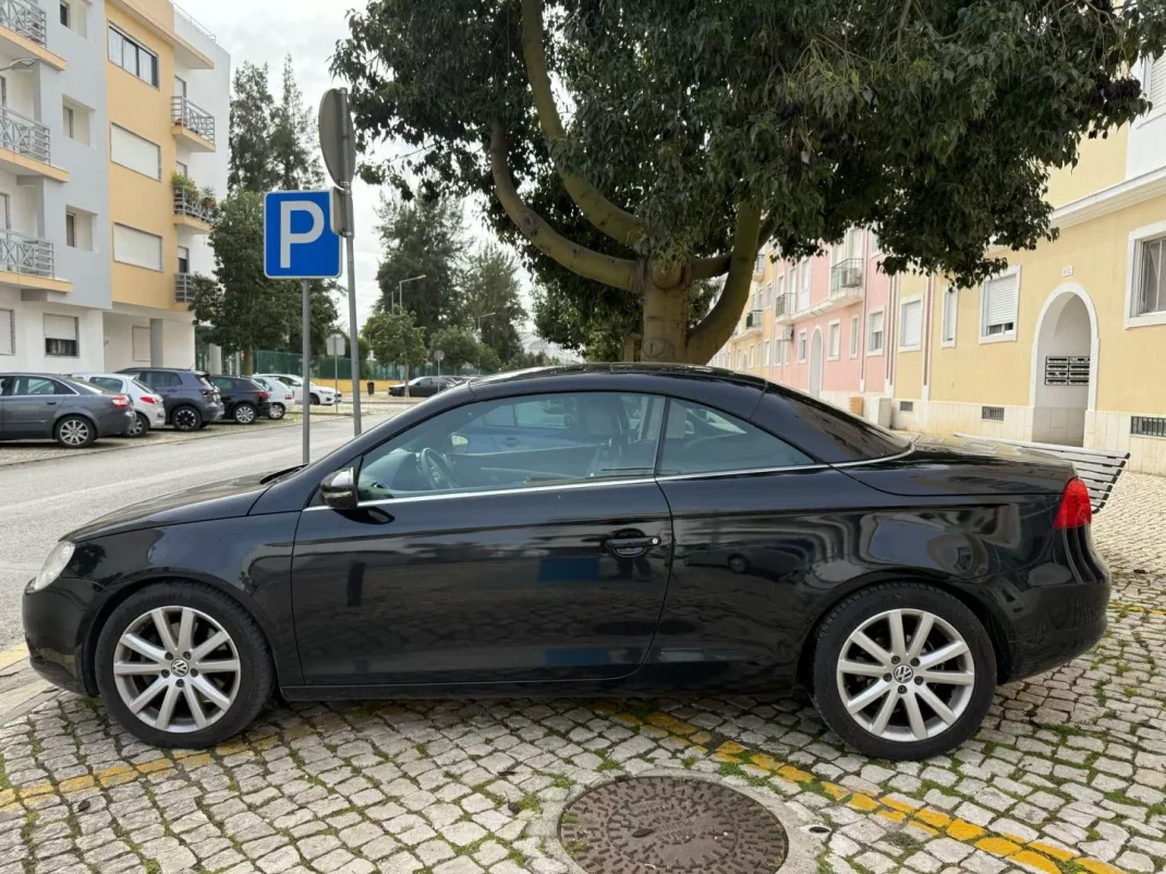 Volkswagen EOS 2009 - 11250 EUR, 120000 km - AUTO.MOTO.pt - 120000km - foto 9 de 11