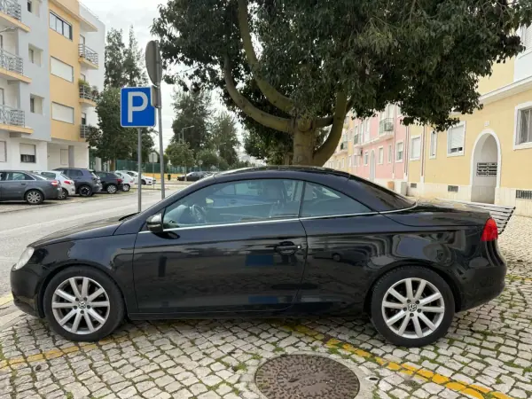 Volkswagen EOS 2009 - 11250 EUR, 120000 km - AUTO.MOTO.pt - 120000km - foto 9 de 11