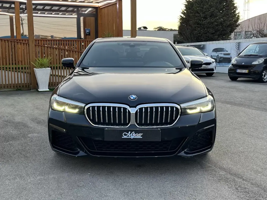 BMW 520 2022 - 33950 EUR, 124000 km - AUTO.MOTO.pt - 124000km - foto 2 de 45