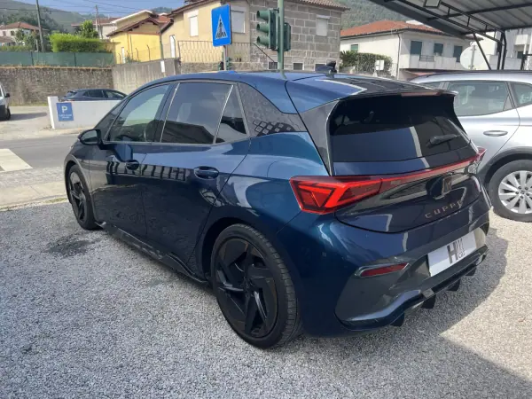 Cupra Born 2021 - 23990 EUR, 120500 km - AUTO.MOTO.pt - 120500km - foto 15 de 18