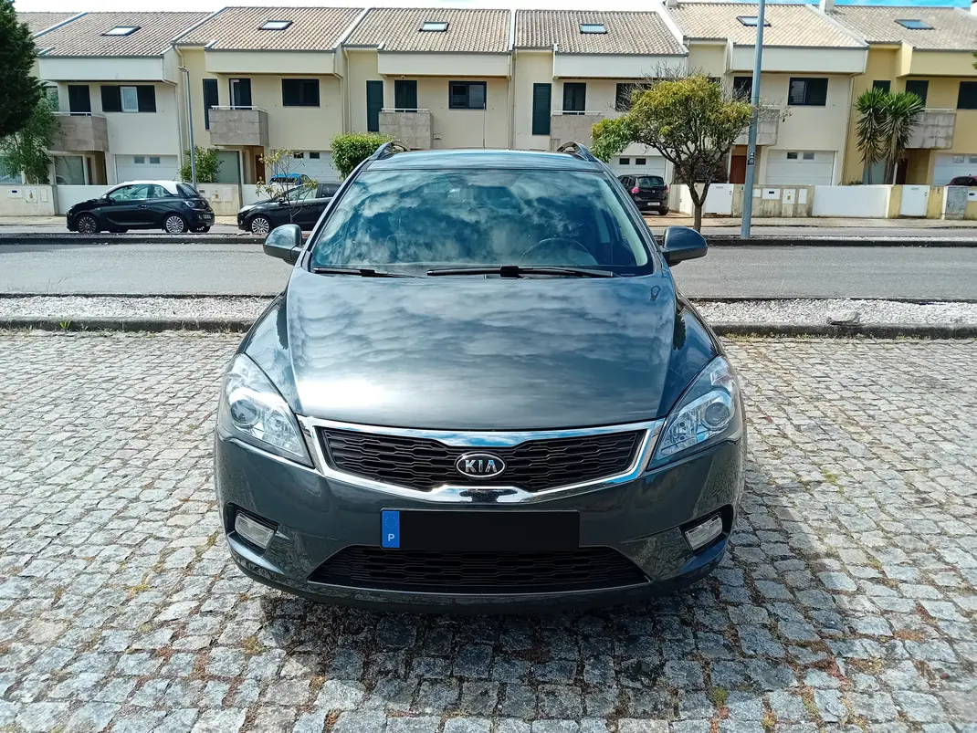 Kia Ceed SW 2009 - 5750 EUR, 130000 km - AUTO.MOTO.pt - 130000km - foto 2 de 12