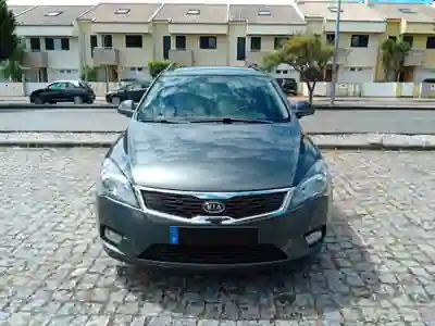 Kia Ceed SW 2009 - 5750 EUR, 130000 km - AUTO.MOTO.pt - 130000km - foto 2 de 12