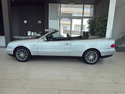 Mercedes-Benz CLK 230 1999 - 9990 EUR, 111847 km - AUTO.MOTO.pt - 111847km - foto 12 de 22