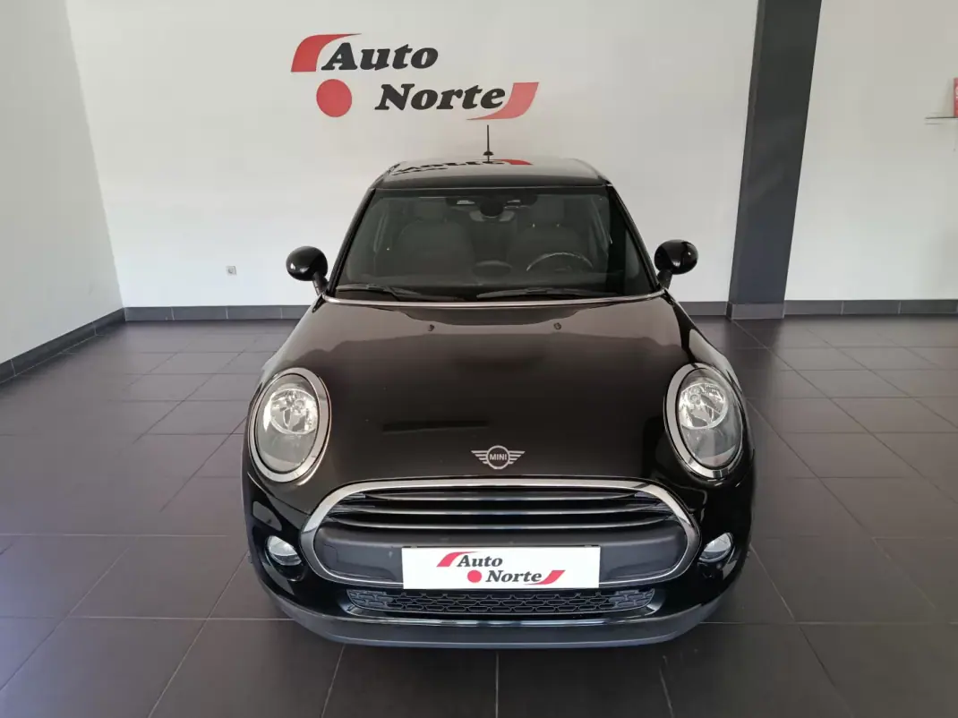 MINI Cooper 2019 - 16200 EUR, 80000 km - 80000km - foto 14 de 52