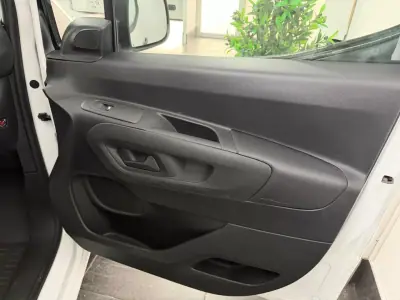 Citroën BERLINGO VAN XL 1.5 BLUE HDI 3 LUGARES 2019 - 12990 EUR, 143000 km - AUTO.MOTO.pt - 143000km - foto 19 de 25
