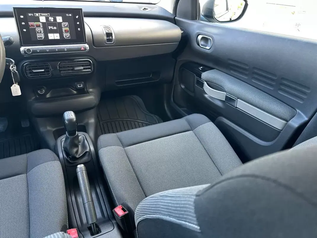 Citroën C4 Cactus 2018 - 9870 EUR, 89500 km - AUTO.MOTO.pt - 89500km - foto 35 de 47
