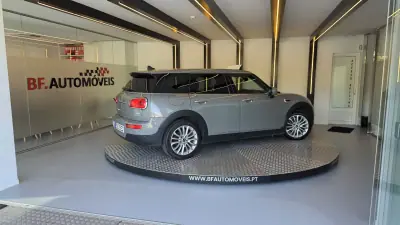 MINI Clubman 2017 - 13900 EUR, 157631 km - AUTO.MOTO.pt - 157631km - foto 4 de 55