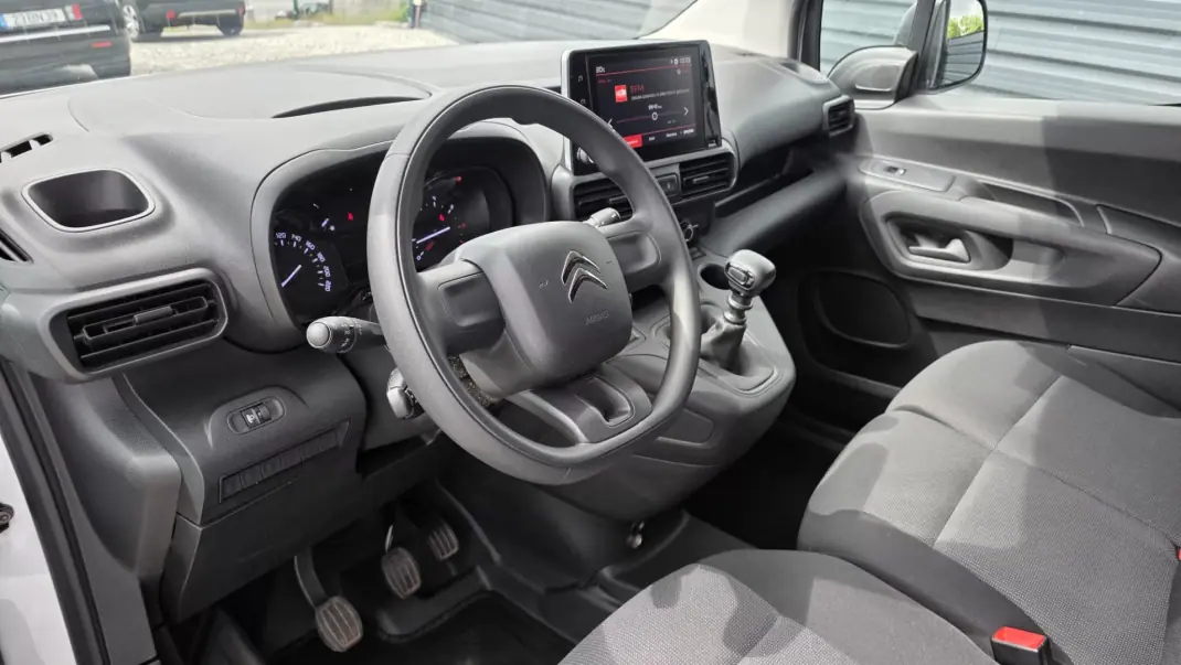 Citroën Berlingo 2022 - 14450 EUR, 77000 km - AUTO.MOTO.pt - 77000km - foto 13 de 24