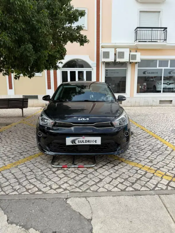 Kia Rio 2021 - 17250 EUR, 35000 km - AUTO.MOTO.pt - 35000km - foto 2 de 11