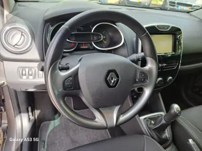 Renault Clio Sport Tourer 2016 - 8990 EUR, 145350 km - AUTO.MOTO.pt - 145350km - foto 8 de 19