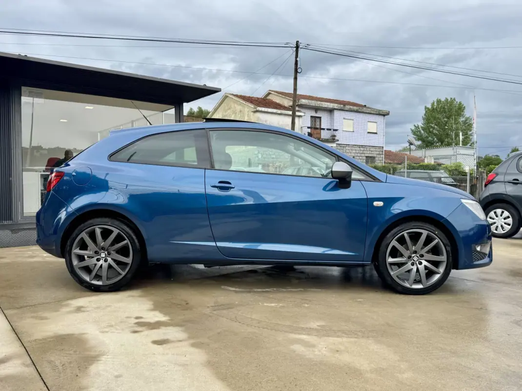 SEAT Ibiza 2014 - 7999 EUR, 149609 km - AUTO.MOTO.pt - 149609km - foto 22 de 24