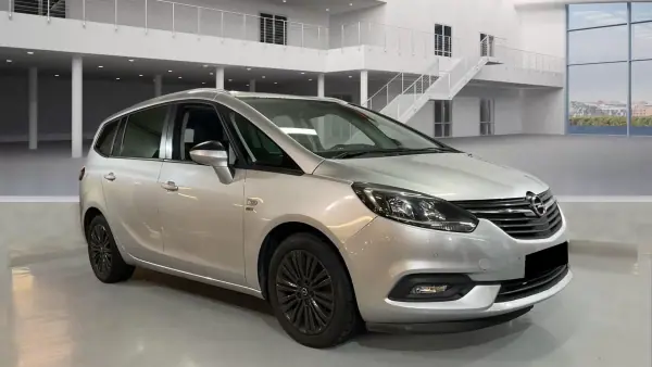 Opel Zafira 2019 - 9999 EUR, 270000 km - AUTO.MOTO.pt - 270000km - foto 2 de 15
