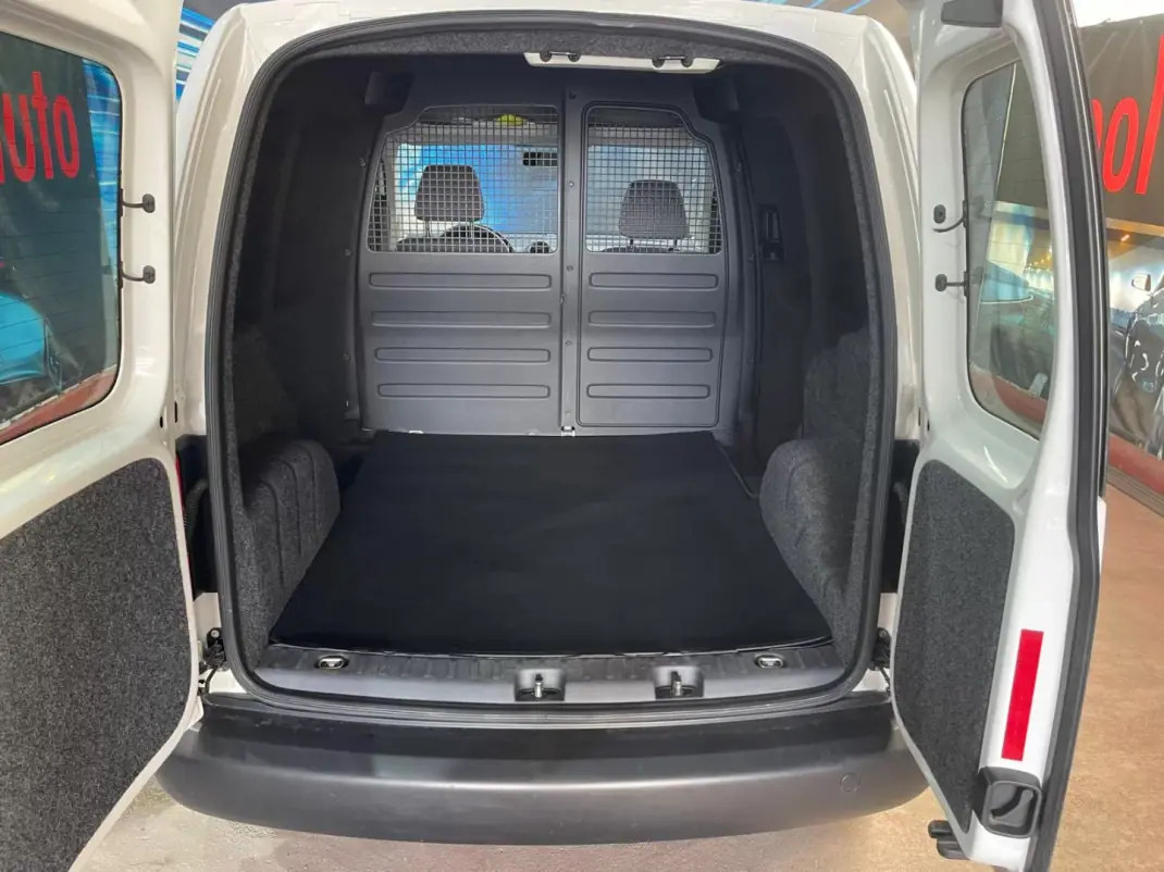 VW CADDY 1.9 SDI 2017 - 11500 EUR, 76000 km - AUTO.MOTO.pt - 76000km - foto 13 de 26